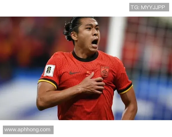 韩国足球明星精彩表演引发热潮球迷热情高涨共同见证足球魅力